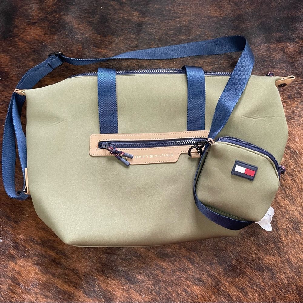 NWT Tommy Hilfiger Scuba Weekender Green Bag with Change Purse